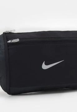Nike Performance CHALLENGER WAIST PACK LARGE UNISEX - Bum Bag - Black -Nike Performance store 91f1dd615ded4464b5f98385e3b4a1d5