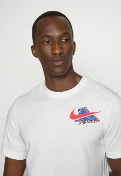 Nike Performance TEE STORY PACK - Sports T-shirt - White -Nike Performance store 91fbb84df2fb4661b7d1e6382a46c762