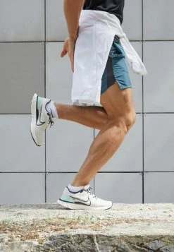 Nike Performance REACT INFINITY RUN - Neutral Running Shoes - Phantom/black/light Bone/sail/mint Foam