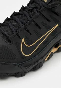 Nike Performance REAX 8 TR - Training Shoe - Black/metallic Gold -Nike Performance store 9388645485e54797a5b664f23277a8fc