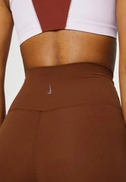 Nike Performance NIKE YOGA LUXE 7/8-INFINALON-LEGGINGS MIT HOHEM TAILLENBUND FÜR DAMEN - Leggings - Oxen Brown/iron Grey -Nike Performance store 94ed747b9c4340a689c225a5b69e5a37