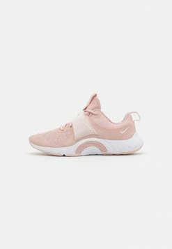 Nike Performance W RENEW IN SEASON TR 12 - Training Shoe - Pink Oxford/barely Rose/white/rose Whisper