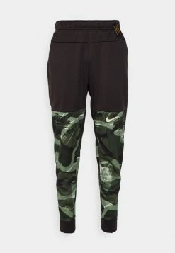 Nike Performance PANT TAPER CAMO - Tracksuit Bottoms - Velvet Brown/coconut Milk -Nike Performance store 95c6dddfa92343e384c066fc70bfdf15