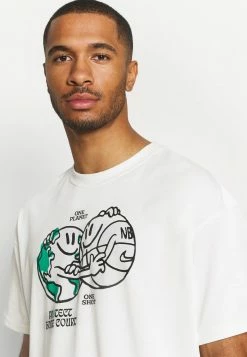 Nike Performance NBA TEAM TEE - Print T-shirt - Pure -Nike Performance store 9707a63a52154a1c8541efa9e50abc63