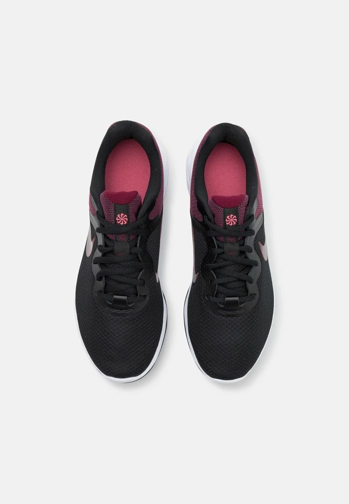 Nike Performance W NIKE REVOLUTION 6 NN - Neutral Running Shoes - Black/dark Beetroot/archaeo Pink/metallic Mahogany/white 4 Nike Performance W NIKE REVOLUTION 6 NN - Neutral Running Shoes - Black/dark Beetroot/archaeo Pink/metallic Mahogany/white - Image 4