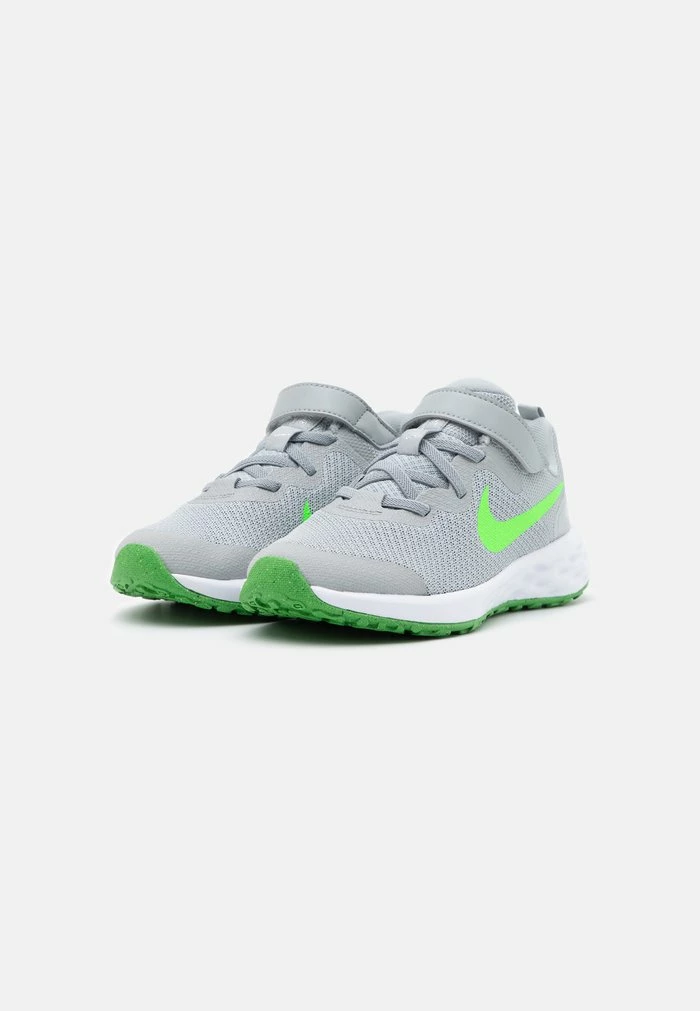 Nike Performance REVOLUTION 6 NN UNISEX - Neutral Running Shoes - Light Smoke Grey/green Strike/dark Smoke Grey/chrome 2 Nike Performance REVOLUTION 6 NN UNISEX - Neutral Running Shoes - Light Smoke Grey/green Strike/dark Smoke Grey/chrome - Image 2