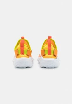 Nike Performance FLEX RUNNER 2 LIL UNISEX - Neutral Running Shoes - Kumquat/white/atomic Green/university Gold -Nike Performance store 98b0a1e5e1d547b8833b089665ae6180