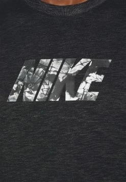 Nike Performance SLUB TEE - Print T-shirt - Black/smoke Grey 11 Nike Performance SLUB TEE - Print T-shirt - Black/smoke Grey -Nike Performance store 99bf7b423f2943159973131bf59f0f75