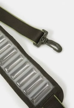 Nike Performance NK UTILITY UNISEX - Sports Bag - Sequoia/sequoia/(alligator) -Nike Performance store 9ae28f4754f943dbb1f62ffe5e8f4338