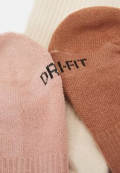 Nike Performance EVERYDAY PLUS CUSH CREW UNISEX 3 PACK - Sports Socks - Mineral Clay/rose Whisper/pearl White/black -Nike Performance store 9c19cd43291544e199526d8bad07f295