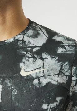Nike Performance DRY - Sports T-shirt - Black/coconut Milk -Nike Performance store a478a4a995a541d09df95b0e31e3fb03