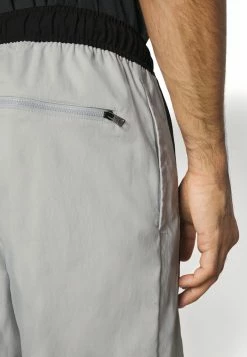 Nike Performance NBA BROOKLYN NETS STATEMENT PANT - Club Wear - Black/pure Platinum -Nike Performance store a48bb58624b84ecda962729bbf27e5ec