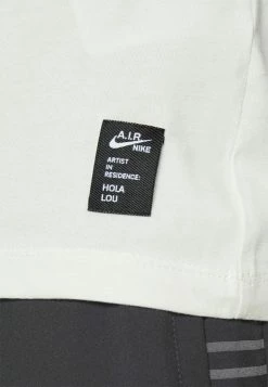 Nike Performance TEE A.I.R. - Sports T-shirt - Phantom -Nike Performance store a68eae4a903b443fa88a417c3e1917bc