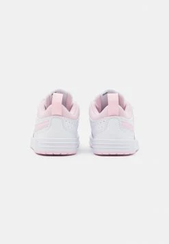 Nike Performance PICO 5 UNISEX - Training Shoe - White/pink Foam -Nike Performance store a6ef128e4b6e46bbb41908eed5c06eef