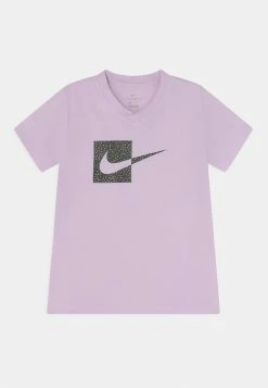 Nike Performance TEE ANIMAL - Sports T-shirt - Doll