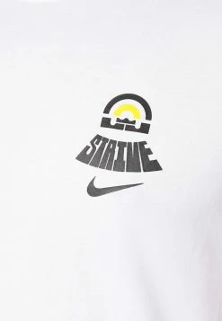 Nike Performance DRY FIT TEE - Sports T-shirt - White -Nike Performance store aae57525b7314c5baa4cfc61ee2733df