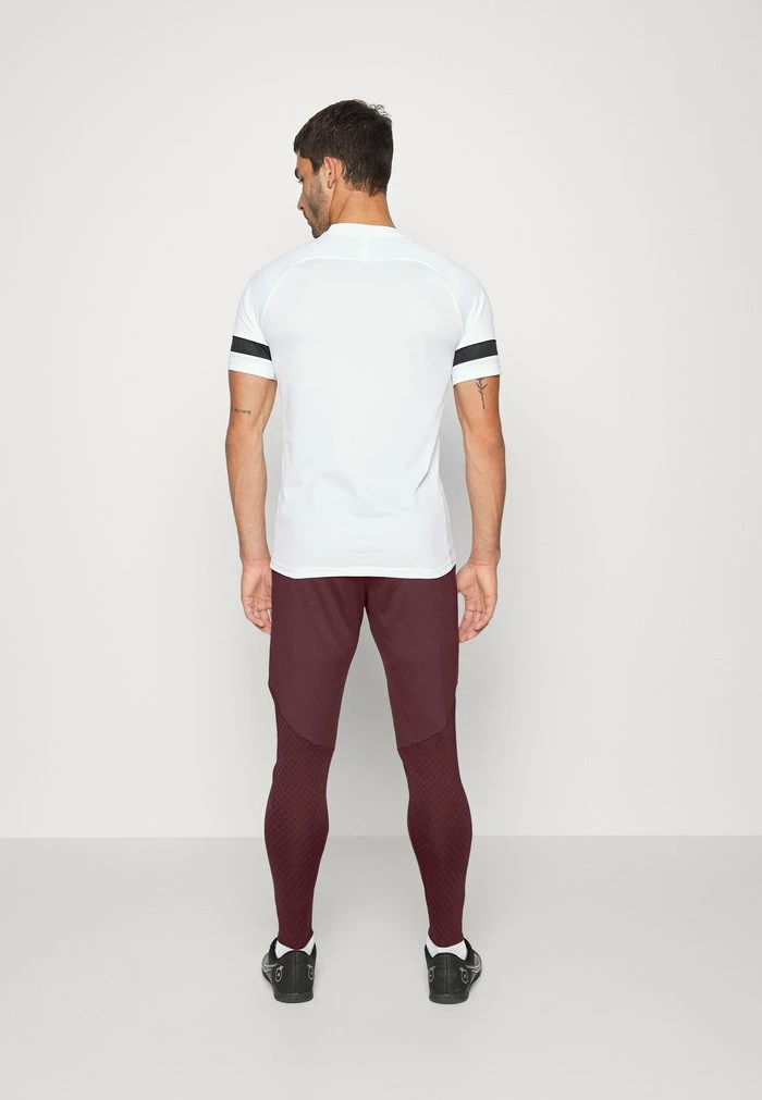 Nike Performance LIVERPOOL FC STRIKE PANT - Club Wear - Burgundy Crush/siren Red 3 Nike Performance LIVERPOOL FC STRIKE PANT - Club Wear - Burgundy Crush/siren Red - Image 3