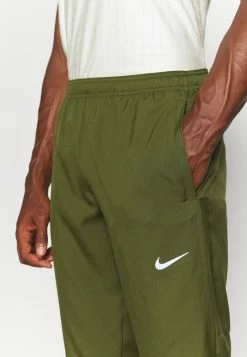 Nike Performance PANT - Tracksuit Bottoms - Rough Green -Nike Performance store acbae6498e6240d5a162b0516e86a08b