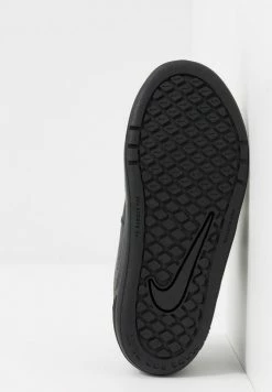 Nike Performance PICO 5 TDV UNISEX - Training Shoe - Black -Nike Performance store ad80c6976e0d410db17e62d05429fcdd