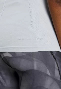 Nike Performance AURA SLIM - Top - Particle Grey 11 Nike Performance AURA SLIM - Top - Particle Grey -Nike Performance store ae133b25cc29420cb098981bc1dcc07f