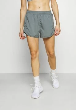 Nike Performance TEMPO LUXE SHORT - Sports Shorts - Smoke Grey/smoke Grey/silver