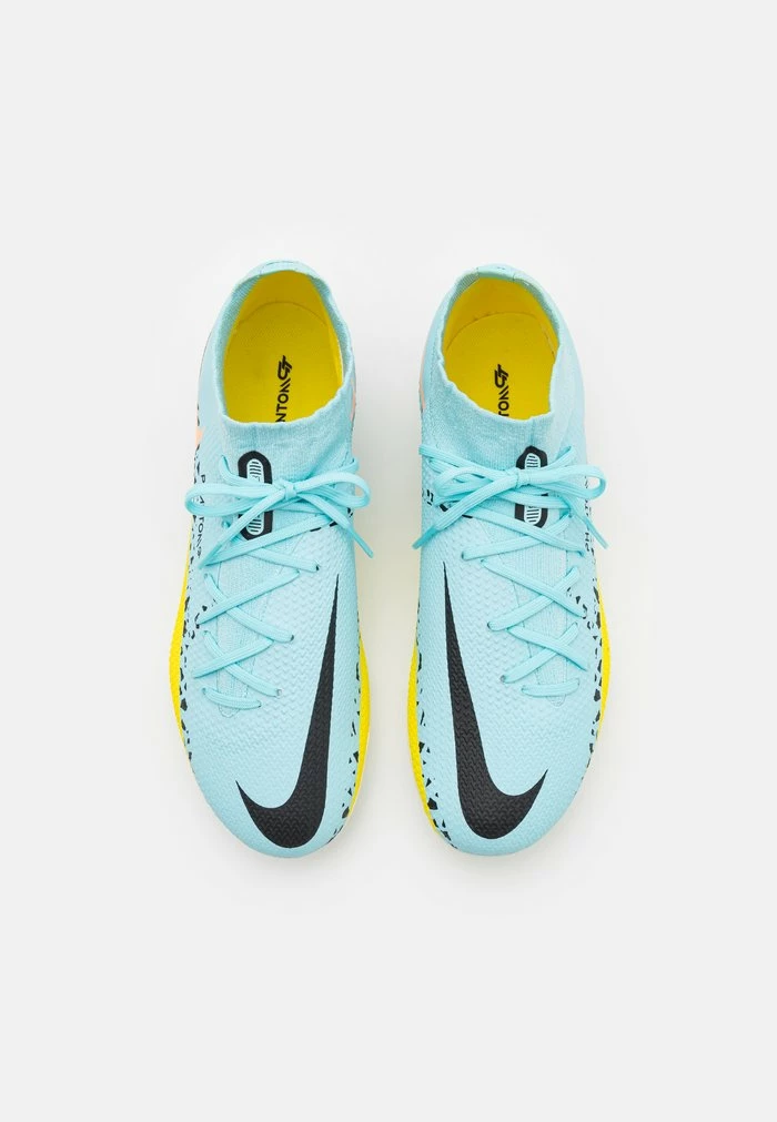 Nike Performance PHANTOM GT2 PRO DYNAMIC FIT FG - Moulded Stud Football Boots - Glacier Ice Black/yellow Strike 4 Nike Performance PHANTOM GT2 PRO DYNAMIC FIT FG - Moulded Stud Football Boots - Glacier Ice Black/yellow Strike - Image 4