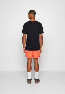 Nike Performance TEE RUN DIVISION - Sports T-shirt - Black -Nike Performance store b384bd84d3ce4cc68d7bffc50ac39477