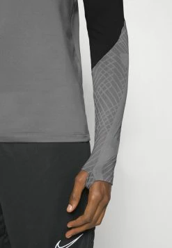 Nike Performance FC BARCELONA STRIKE DRILL - Club Wear - Dark Steel Grey/black -Nike Performance store b586a825998c4ca49fbbcd13a2e4ba8c