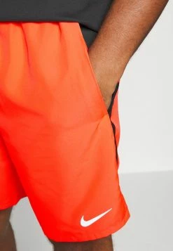 Nike Performance CHALLENGER SHORT - Sports Shorts - Bright Crimson/black/silver -Nike Performance store b5a63cab10fa48359c9074d9ce1452fa