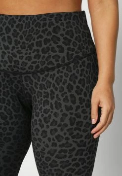 Nike Performance ONE PLUS - Leggings - Dark Smoke Grey/white -Nike Performance store b61f242eabec4eb29609424409b1bcef