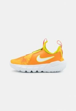 Nike Performance FLEX RUNNER 2 LIL UNISEX - Neutral Running Shoes - Kumquat/white/atomic Green/university Gold