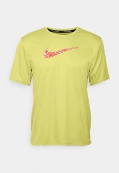 Nike Performance MILER - Sports T-shirt - Celery -Nike Performance store b7ca513b0e2d4aa08b3c86d2d34126ad