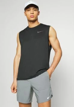 Nike Performance STRIDE - Sports Shorts - Smoke Grey/black -Nike Performance store ba43ed112ea0456eb4f8f5592e5d8366