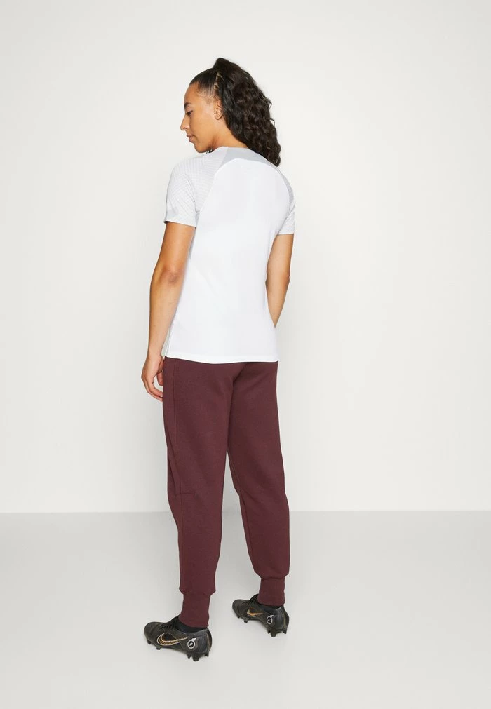 Nike Performance LIVERPOOL FC PANT - Club Wear - Burgundy Crush/siren Red 3 Nike Performance LIVERPOOL FC PANT - Club Wear - Burgundy Crush/siren Red - Image 3