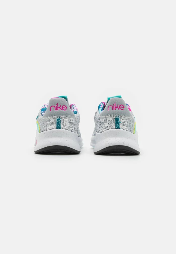 Nike Performance W SUPERREP GO 3 NN FK - Training Shoe - Photon Dust/bright Spruce/wolf Grey/dynamic Turq/pinksicle/yellow Strike 3 Nike Performance W SUPERREP GO 3 NN FK - Training Shoe - Photon Dust/bright Spruce/wolf Grey/dynamic Turq/pinksicle/yellow Strike - Image 3