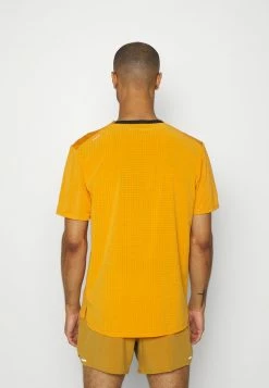 Nike Performance TRAIL RISE 365 - Sports T-shirt - Light Curry/habanero Red -Nike Performance store bedb793ef4b944c2990cbe3e459b4c62