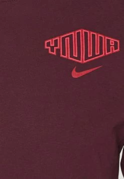 Nike Performance LIVERPOOL FC VOICE TEE - Print T-shirt - Burgundy Crush 11 Nike Performance LIVERPOOL FC VOICE TEE - Print T-shirt - Burgundy Crush -Nike Performance store bf2cbe164cc64700b7b3244ae1904c64