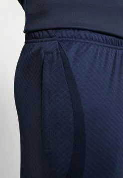 Nike Performance CHELSEA LONDON STRIKESHORT - Sports Shorts - College Navy/white -Nike Performance store c097511c531c46ae9d454166a6cf5492