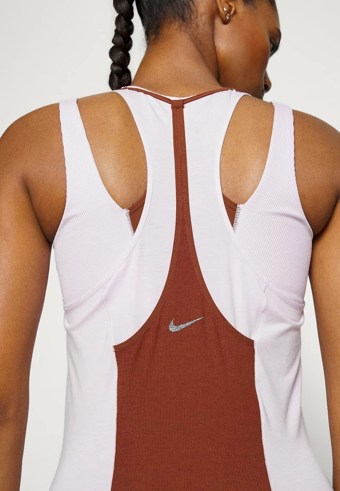 Nike Performance LUXE TANK - Top - Doll/oxen Brown/iron Grey 7 Nike Performance LUXE TANK - Top - Doll/oxen Brown/iron Grey - Image 7