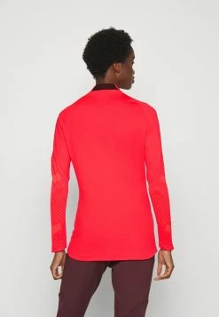 Nike Performance LIVERPOOL FC STRIKE DRILL - Club Wear - Siren Red/burgundy Crush -Nike Performance store c826a73f4b264310a4fa2031ac854dce