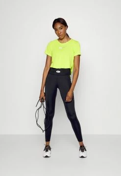 Alternative view of Nike Performance ONE - Sports T-shirt - Atomic Green