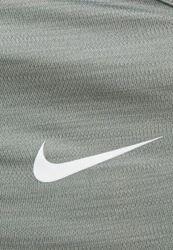 Nike Performance LOGO BRA - Medium Support Sports Bra - Particle Grey/black -Nike Performance store c9b2654340284f09b80475c2e8863c14