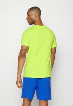 Nike Performance TEE - Sports T-shirt - Atomic Green 7 Nike Performance TEE - Sports T-shirt - Atomic Green -Nike Performance store c9d664489c764bdb83e75bbfb4249496