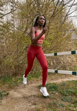 Nike Performance W AIR ZOOM STRUCTURE - Neutral Running Shoes - White/pink Prime/mystic Hibiscus