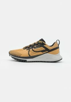 Nike Performance REACT PEGASUS TRAIL 4 - Trail Running Shoes - Elemental Gold/black/light Bone