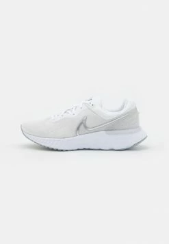Nike Performance REACT MILER 3 - Neutral Running Shoes - White/pure Platinum