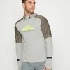 Nike Performance TRAIL HOODIE - Long Sleeved Top - Light Iron Ore/olive Grey/volt