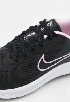 Nike Performance STAR RUNNER 3 GS UNISEX - Neutral Running Shoes - Black/dark Smoke Grey/pink Foam -Nike Performance store cd900f9ab46a42138e31bef4277b552d