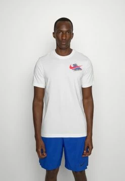 Nike Performance TEE STORY PACK - Sports T-shirt - White