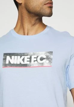 Nike Performance FC TEE SEASONAL BLOCK - Print T-shirt - Light Marine 9 Nike Performance FC TEE SEASONAL BLOCK - Print T-shirt - Light Marine -Nike Performance store d2f853cd56f34259a3cc3d21f9a1fad7